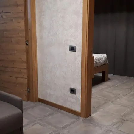 Bed & , Corte Rossa -1 Min Walk To Bernina Express فندق