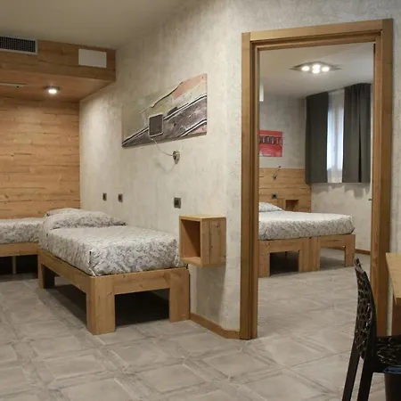 호텔 Bed & , Corte Rossa -1 Min Walk To Bernina Express 티라노