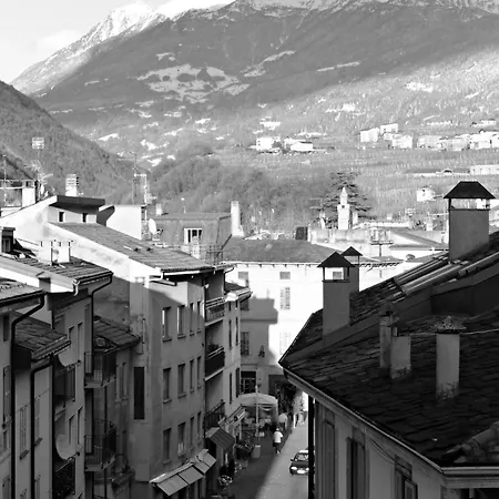 Bed & , Corte Rossa -1 Min Walk To Bernina Express 호텔 2*