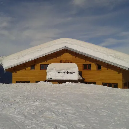호텔 Bed & , Corte Rossa -1 Min Walk To Bernina Express 2*
